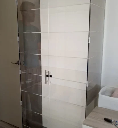 Vitrina de metacrilato